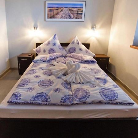 Comfortable Premium Class Apartment Shared Swimming Pool Gaski Exterior foto